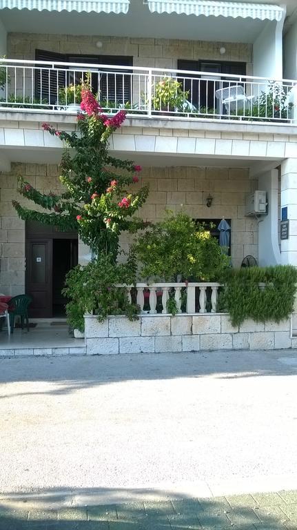 Apartments Mia Podgora Bagian luar foto
