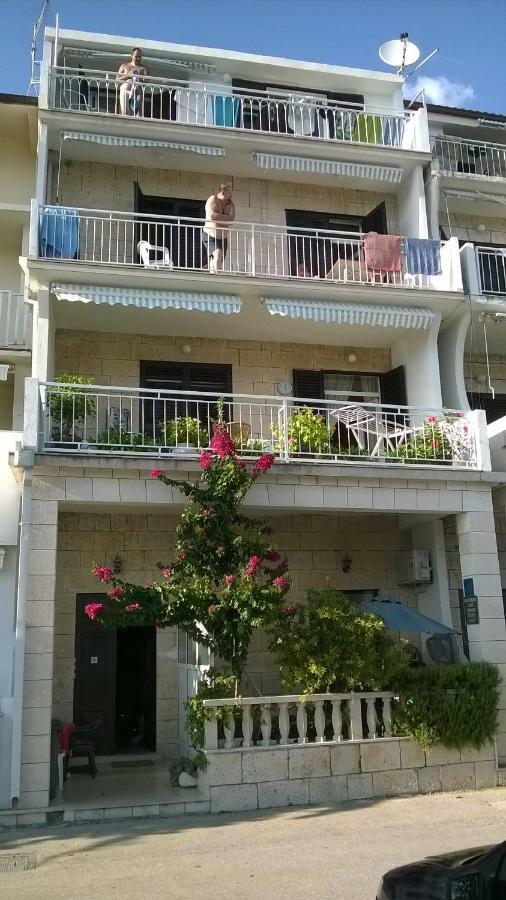 Apartments Mia Podgora Bagian luar foto